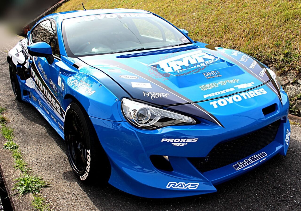 TOYOTA 86 TMR 号（青のラッピング）